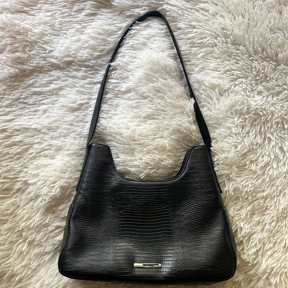 Vintage Y2K Guess Black Embossed Shoulder Bag – Lizard Texture, Silver Hardware